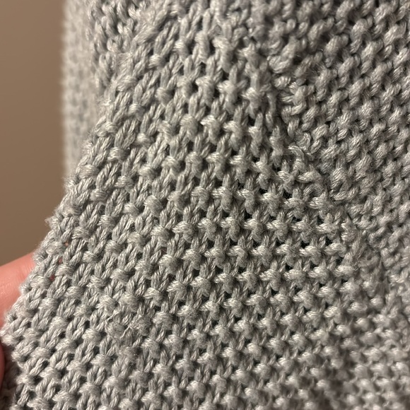 Jessica Simpson Sweater - Picture 4 of 5